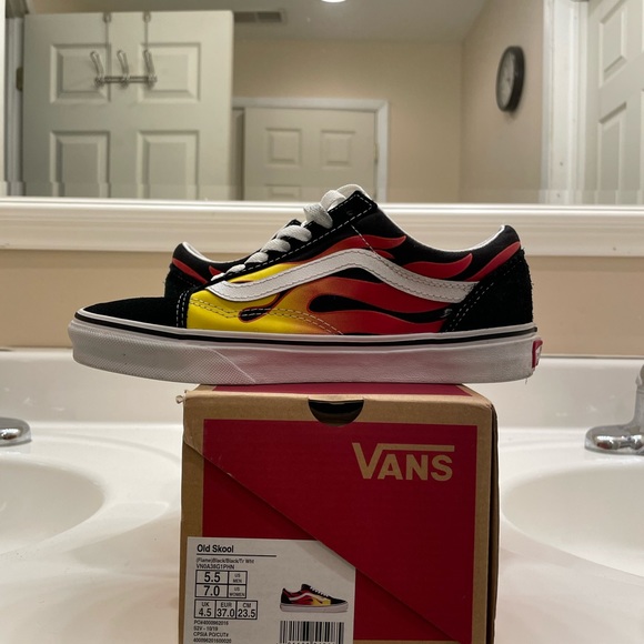 Vans Old Skool Flame (GS) 5.5Y - Picture 4 of 8